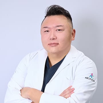 由比濵 真之介 医師